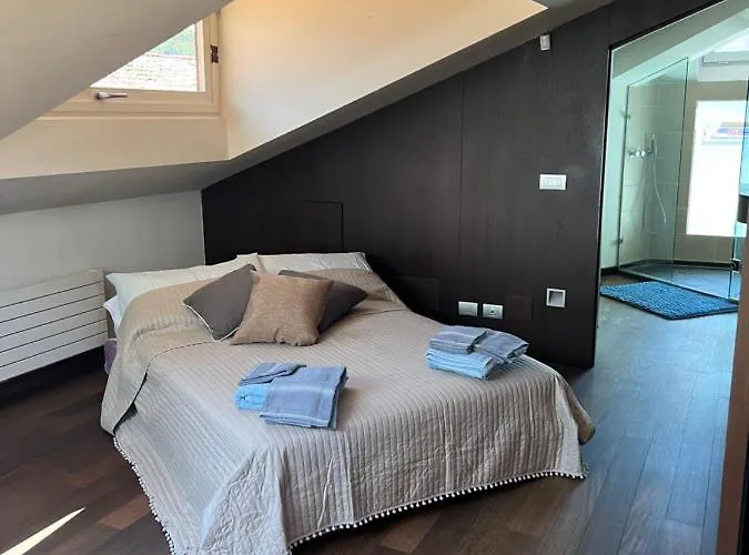 Apartamento Casa Cavour - Downtown Design Penthouse *