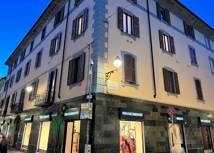 Daire Casa Cavour - Downtown Design Penthouse