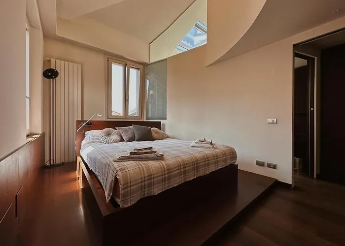 Casa Cavour - Downtown Design Penthouse Daire