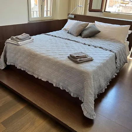 Apartman Casa Cavour - Downtown Design Penthouse *