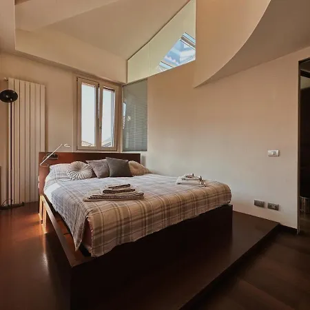 Casa Cavour - Downtown Design Penthouse Apartman